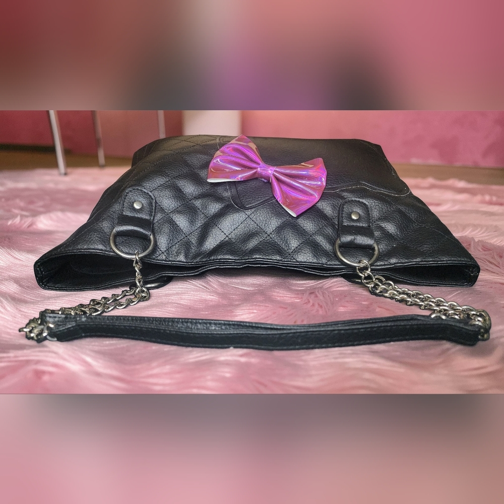 Vintage 2011 Loungefly Hello Kitty Black Quilted Tote & Wallet Set - Picture 3 of 16